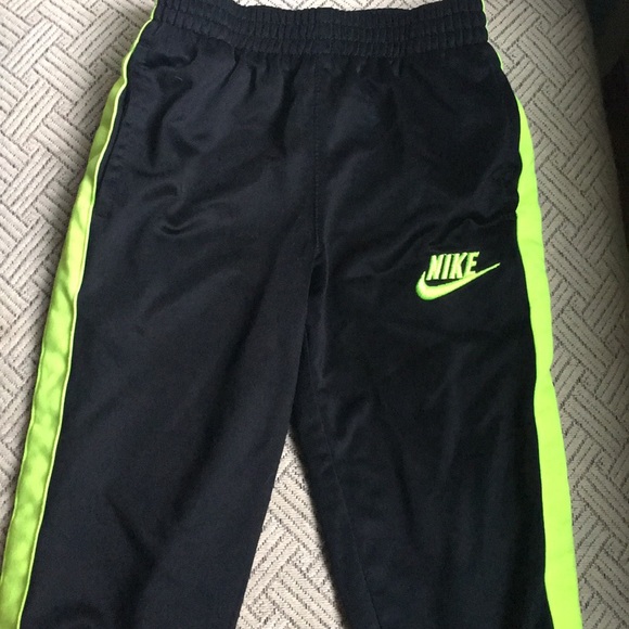 toddler nike joggers